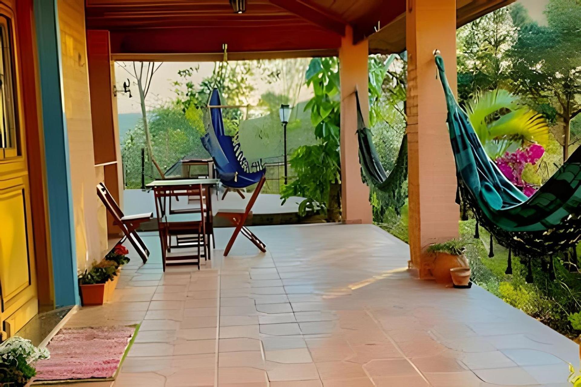 Araxa Na Montanha Com Piscina